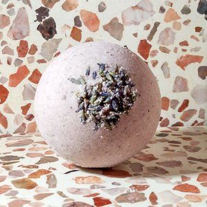 Lavender Blooms Bath Bomb | All-Natural